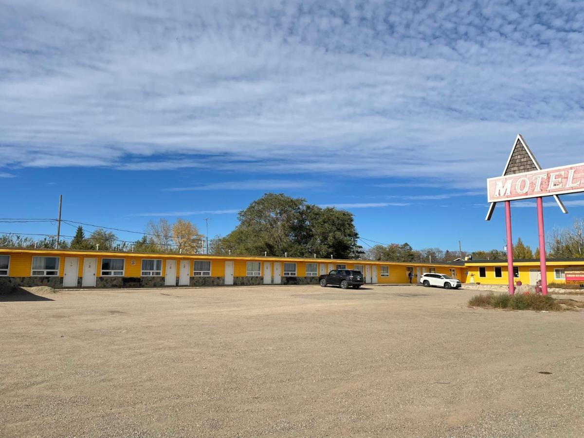 Dundurn Motel Bagian luar foto
