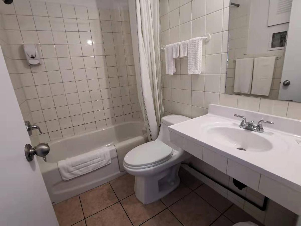 Dundurn Motel Bagian luar foto