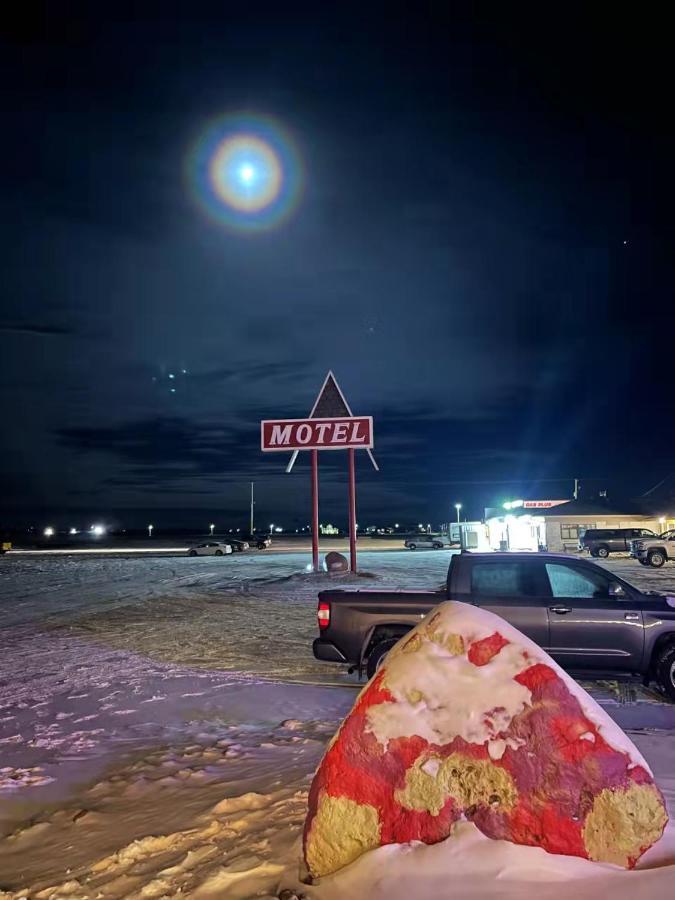 Dundurn Motel Bagian luar foto