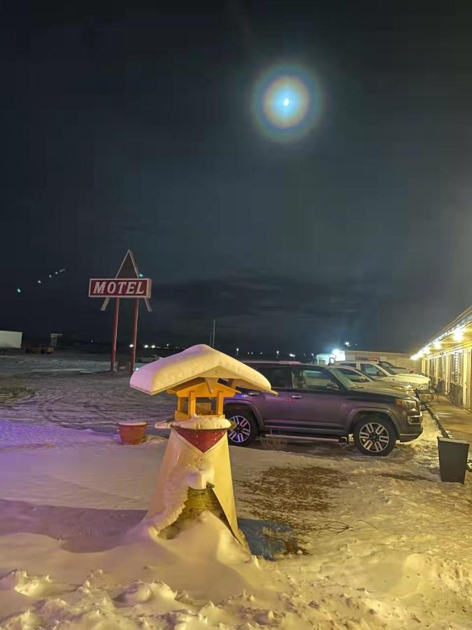 Dundurn Motel Bagian luar foto