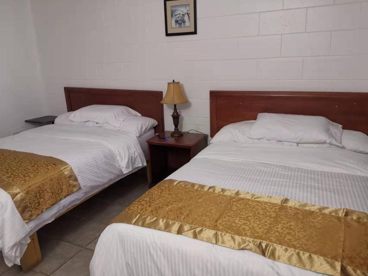 Dundurn Motel Bagian luar foto