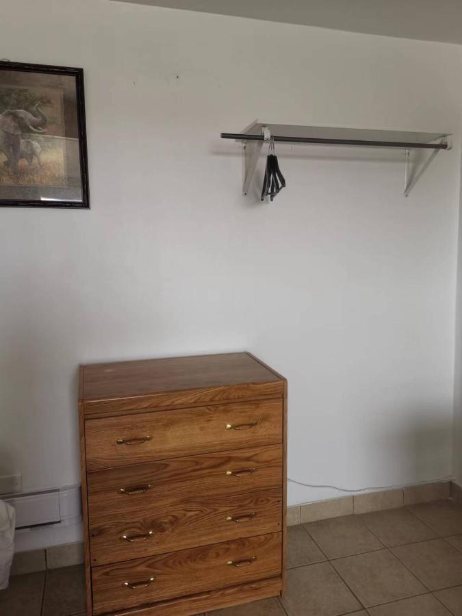 Dundurn Motel Bagian luar foto