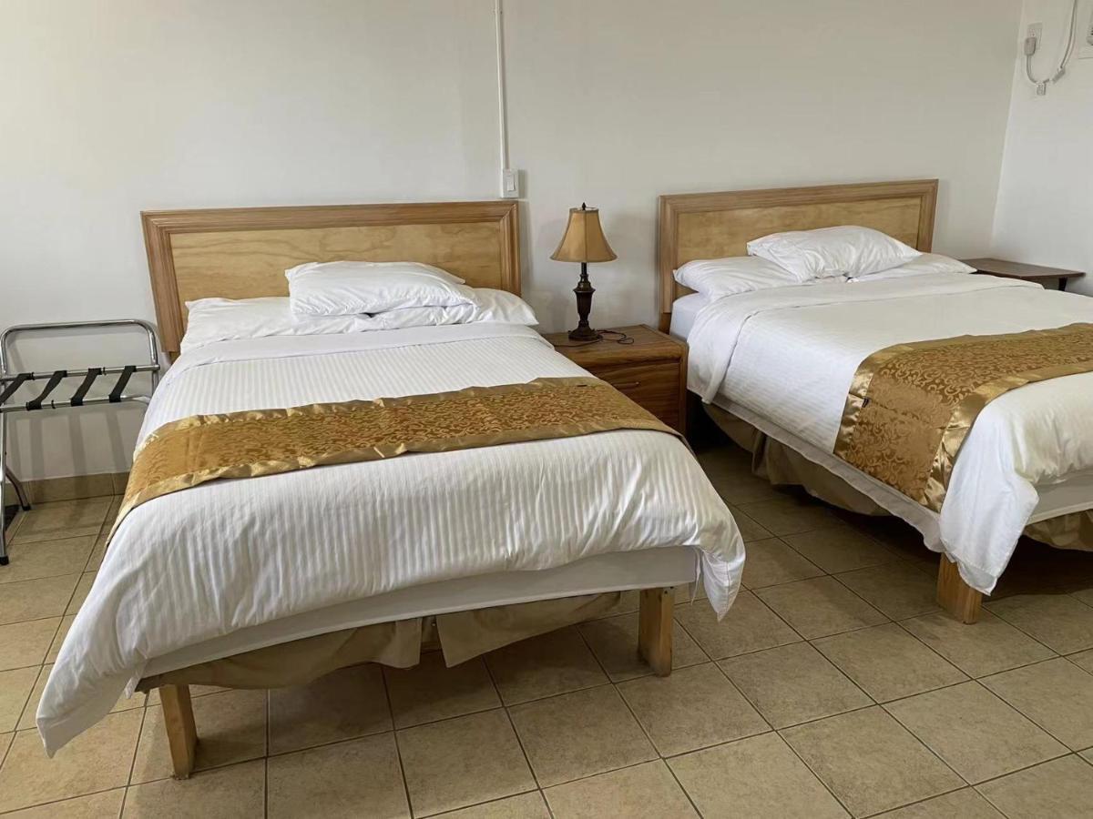 Dundurn Motel Bagian luar foto